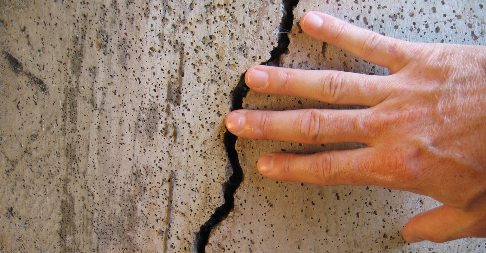 Signs of Foundation Issues - new